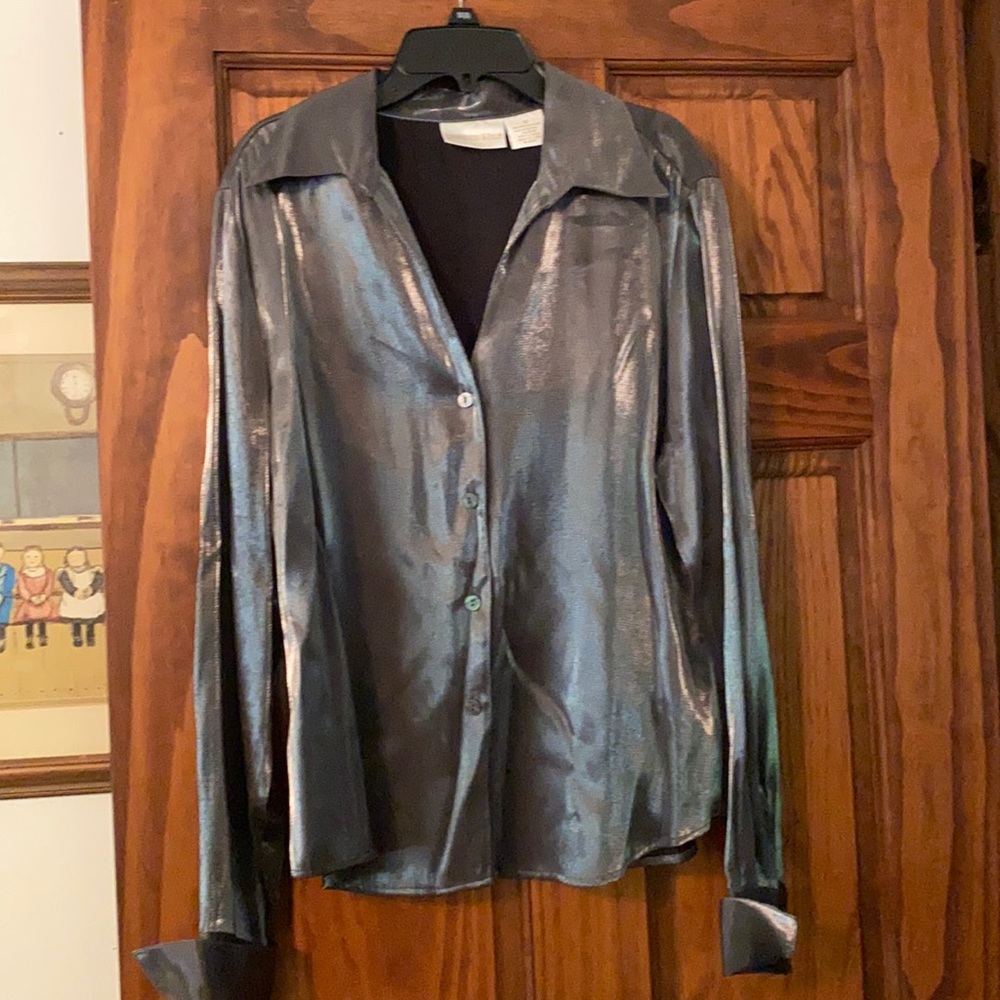 Christie and Jill shimmery silvery blouse